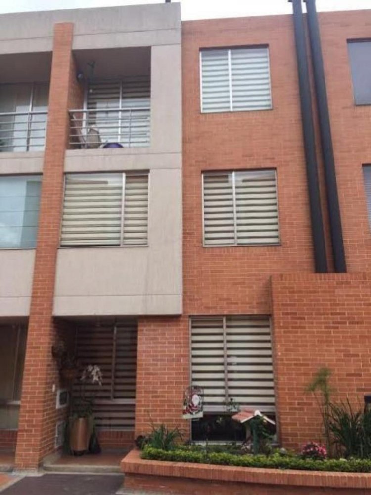 3 Schlafzimmer Haus in Bogota, Colombia, Nr. 12358