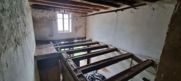 3 chambres Maison à Graffigny-Chemin, France No. 94975 5