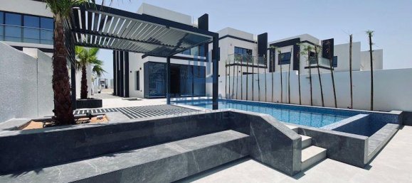 3 bedrooms Villa in Sharm, UAE No. 8305 23