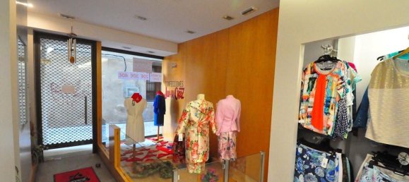 120m² Commercial property in Chartered Community of Navarre, Spain No. 96869 7