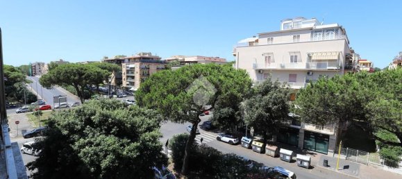 4-Zimmer Wohnung in Rome, Italy, Nr. 258022 2