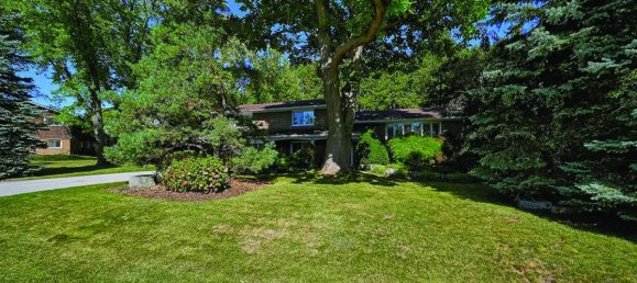 4 bedrooms House in Oakville, Canada No. 1036 3