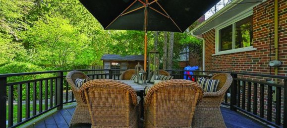 4 bedrooms House in Oakville, Canada No. 1036 11