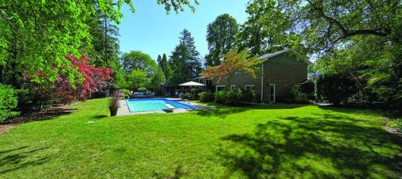 4 bedrooms House in Oakville, Canada No. 1036 4