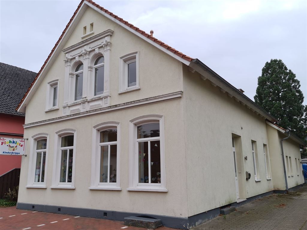 8 rooms Townhouse in Friesland, Germany No. 172301