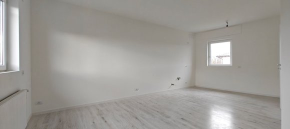 5-salle Duplex à Udine, Italy No. 17903 6