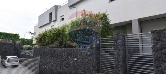 Вилла с 4 спальнями в Сан Джованни ла Пунта, Италия № 311645 2