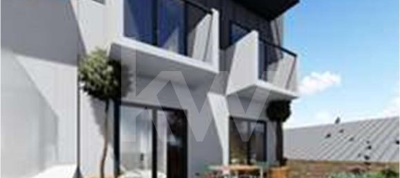 Edificio de 6 dormitorios en Porto, Portugal No. 245458 3