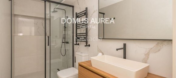 2 bedrooms Duplex in Madrid, Spain No. 125477 6