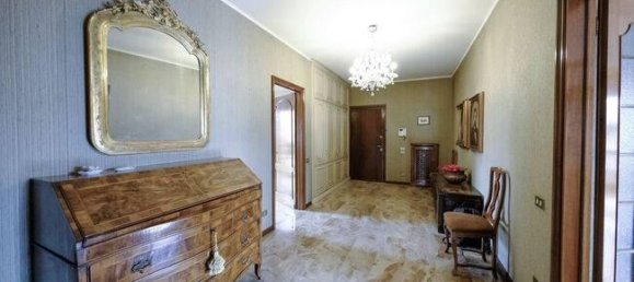 6 rooms Apartment in Verona, Italy No. 36144 12