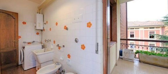 6 rooms Apartment in Verona, Italy No. 36144 11