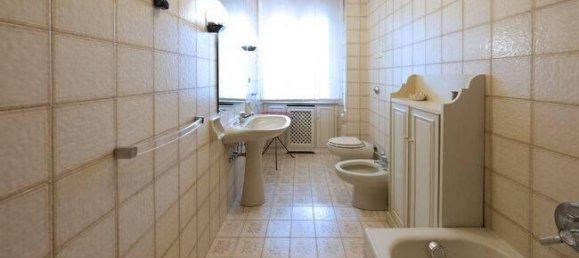 6 rooms Apartment in Verona, Italy No. 36144 15