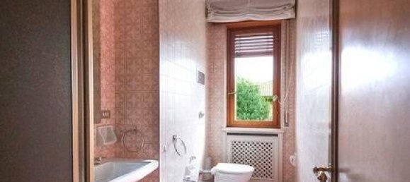 6 rooms Apartment in Verona, Italy No. 36144 17