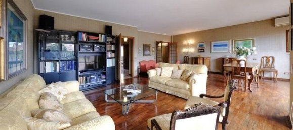 6 rooms Apartment in Verona, Italy No. 36144 4