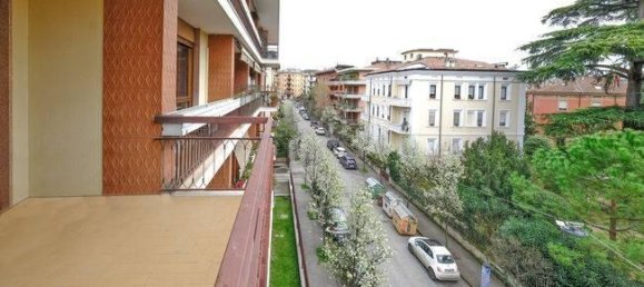 6 rooms Apartment in Verona, Italy No. 36144 19