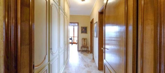 6 rooms Apartment in Verona, Italy No. 36144 16