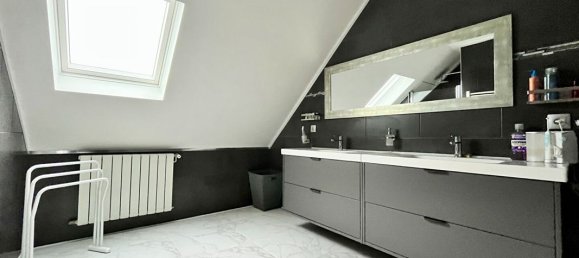 4 bedrooms House in Pontault-Combault, France No. 296033 6