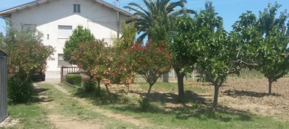 8 rooms House in Carunchio, Italy No. 236733 2