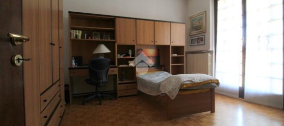 Вилла с 4 комнатами в Рескальдина, Италия № 198762 8