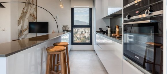 3 bedrooms Penthouse in Malaga, Spain No. 186060 6