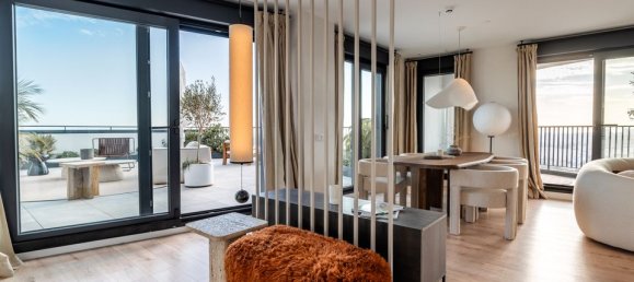 3 bedrooms Penthouse in Malaga, Spain No. 186060 8