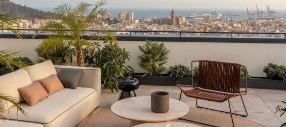 3 bedrooms Penthouse in Malaga, Spain No. 186060 2
