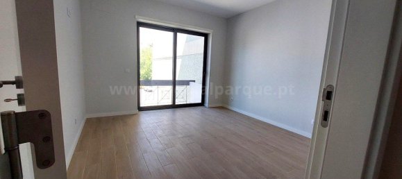 Apartamento de 3 dormitorios en Porto, Portugal No. 301752 14