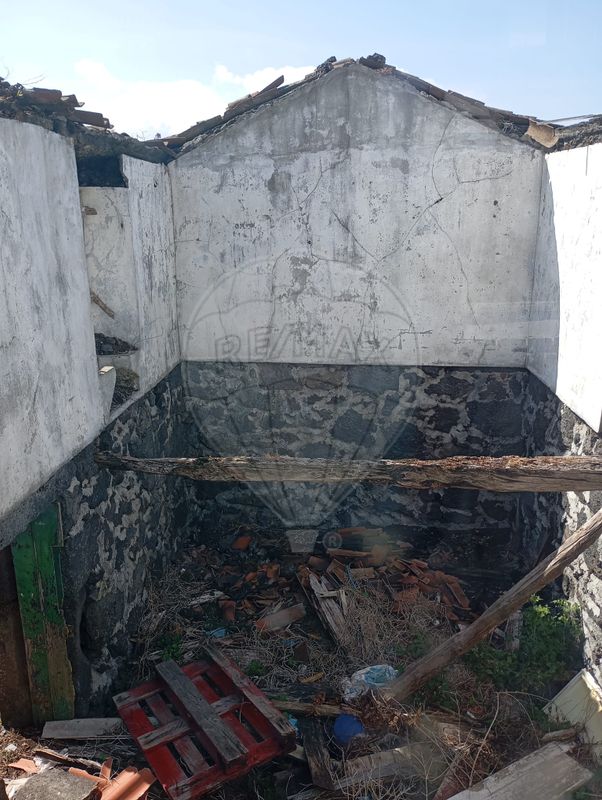 2 bedrooms House in Velas, Portugal No. 25948