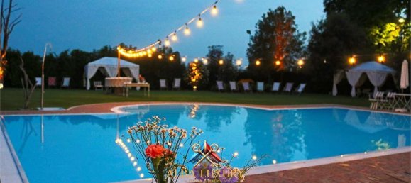 Villa de 14 dormitorios en Pordenone, Italy No. 164507 31