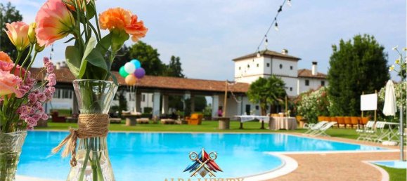 Villa de 14 dormitorios en Pordenone, Italy No. 164507 8