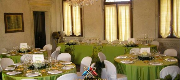 Villa de 14 dormitorios en Pordenone, Italy No. 164507 21