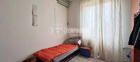 2 bedrooms Apartment in Cologno Monzese, Italy No. 98612 9