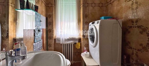 2 bedrooms Apartment in Cologno Monzese, Italy No. 98612 16