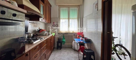 2 bedrooms Apartment in Cologno Monzese, Italy No. 98612 5