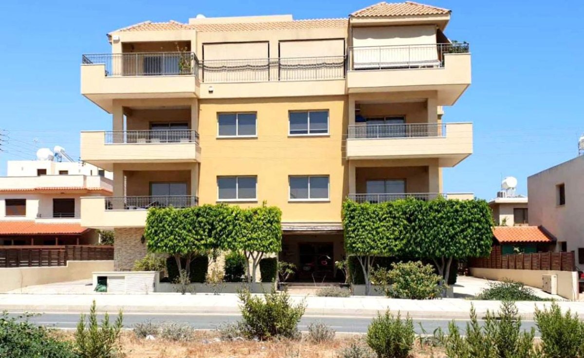 693m² Commercial property for sale in Limassol, Cyprus № 25133