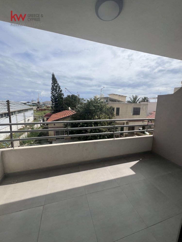 Apartamento de 3 dormitorios en Larnaca, Cyprus No. 173206