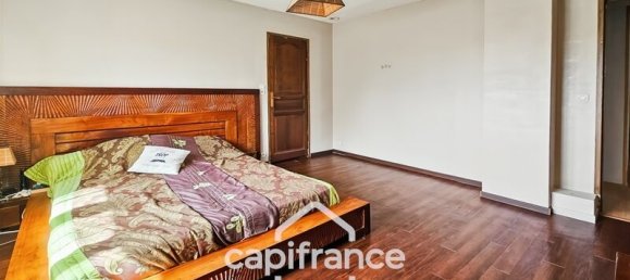 6 bedrooms House in Charge, France No. 326936 4