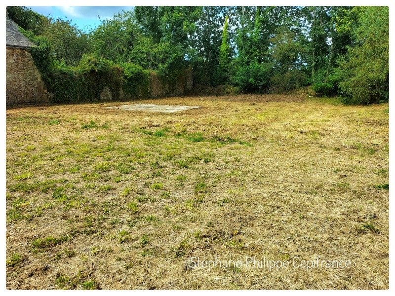 1000m² Land in Plumergat, France No. 120717
