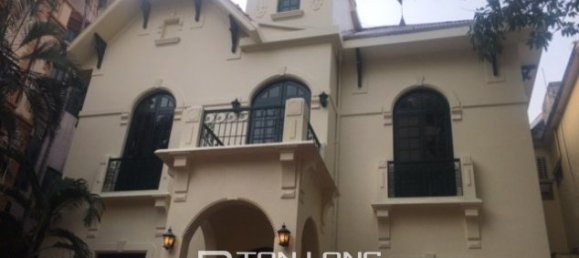 4 غرف نوم فيلا في Tay Ho, Vietnam رقم 1982 4