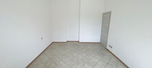 2 rooms Apartment in Legnano, Italy No. 268702 6