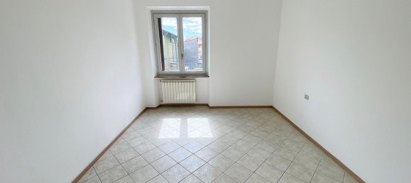 2 rooms Apartment in Legnano, Italy No. 268702 5