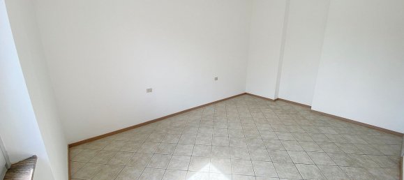 2 rooms Apartment in Legnano, Italy No. 268702 2