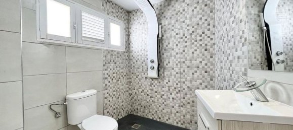 3 bedrooms House in Granadilla de Abona, Spain No. 235505 5