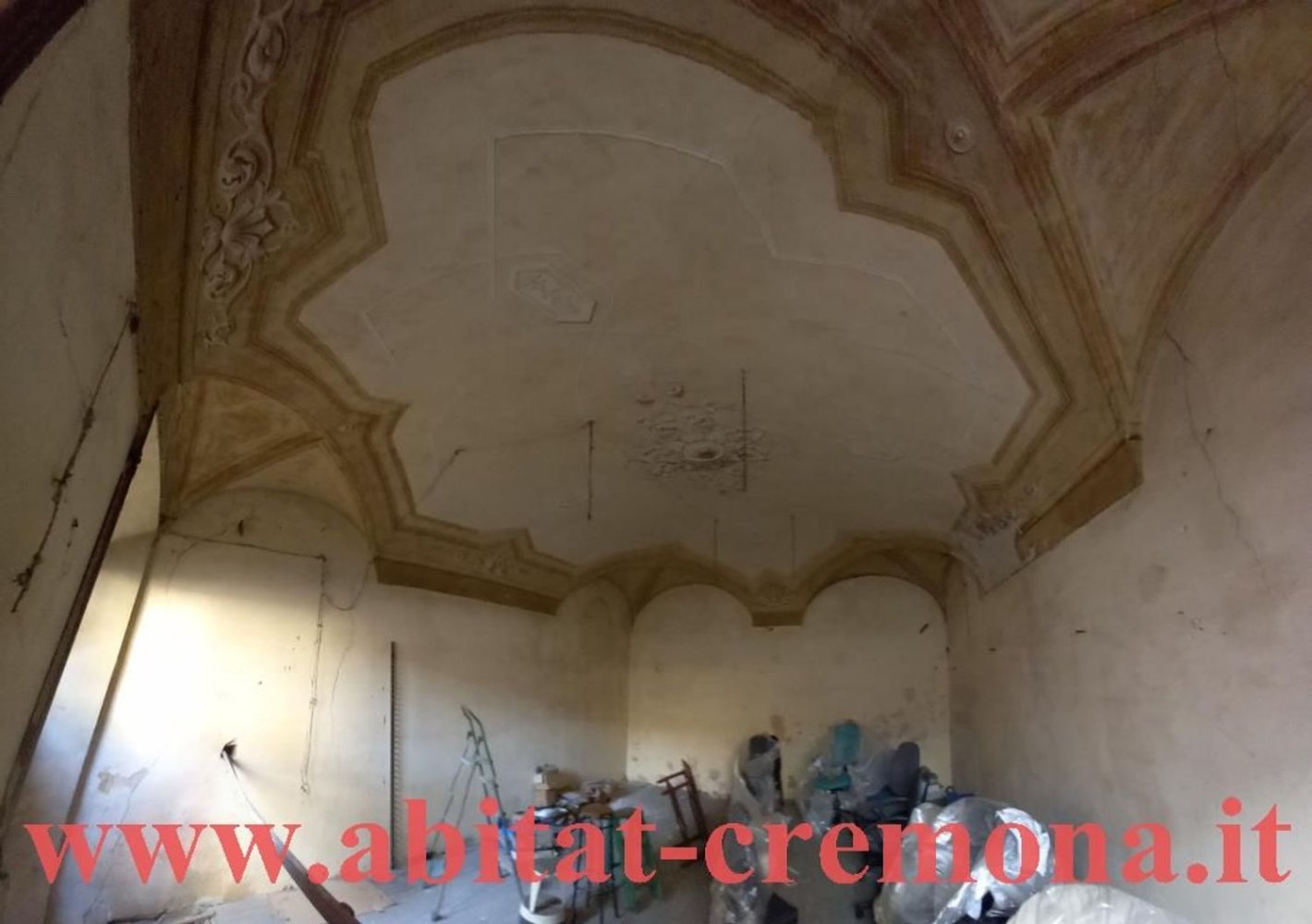 2غرفة شقة في Cremona, Italy رقم 124335