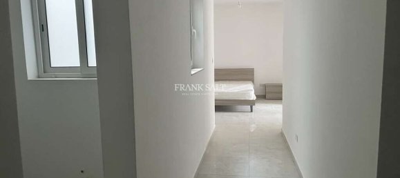 3 bedrooms Apartment in Zejtun, Malta No. 8228 5