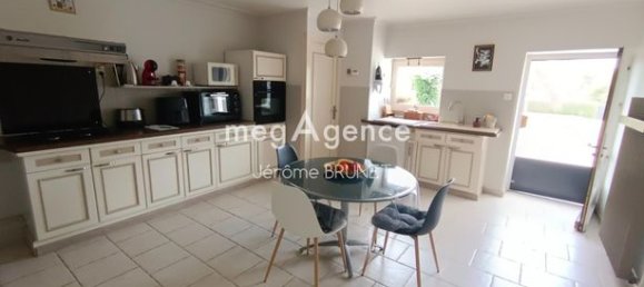 2 Schlafzimmer Haus in Vendee, France, Nr. 309404 4