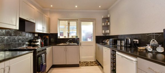 3 غرف نوم منزل في Essex, United Kingdom رقم 3991 10