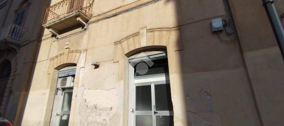 Гараж 160м² в Трапани, Италия № 157975 9