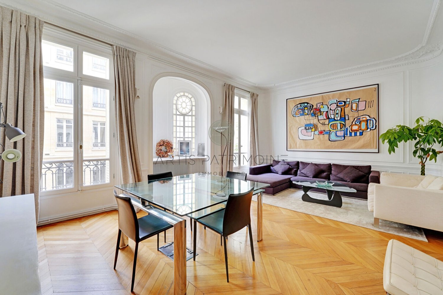 Apartamento de 4 dormitorios en Paris, France No. 168581