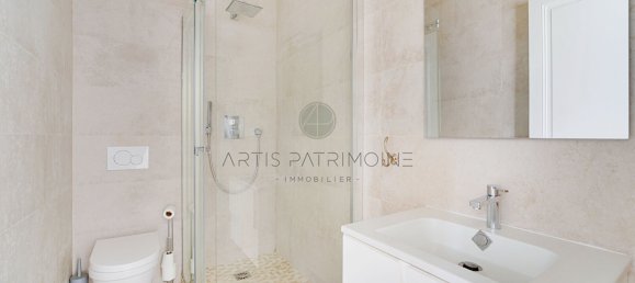 Apartamento de 4 dormitorios en Paris, France No. 168581 8